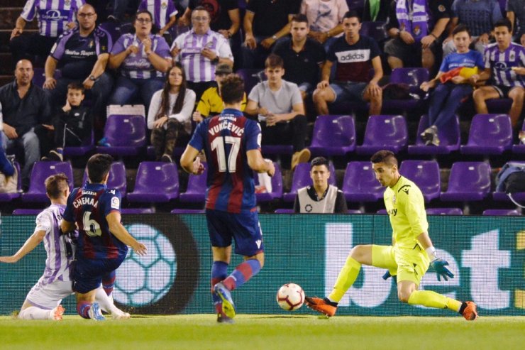 Enes Ünal’lı Real Valladolid, İlk Galibiyetini Aldı