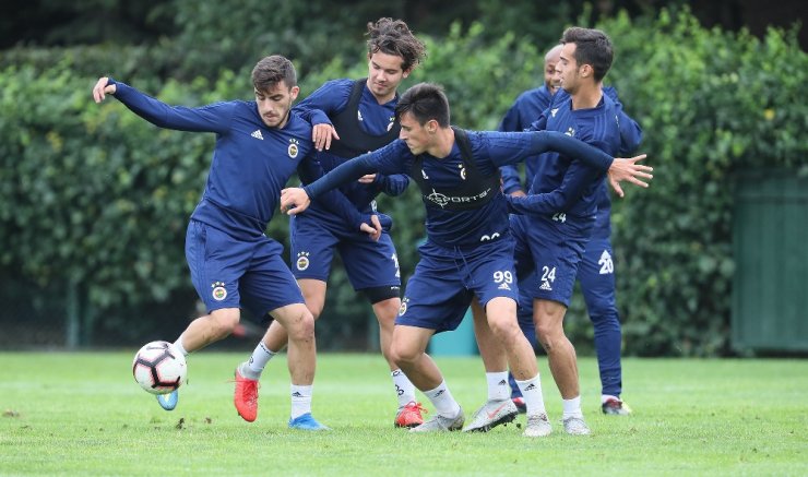 Fenerbahçe’de Rizespor Maçı Hazırlıkları Sürüyor