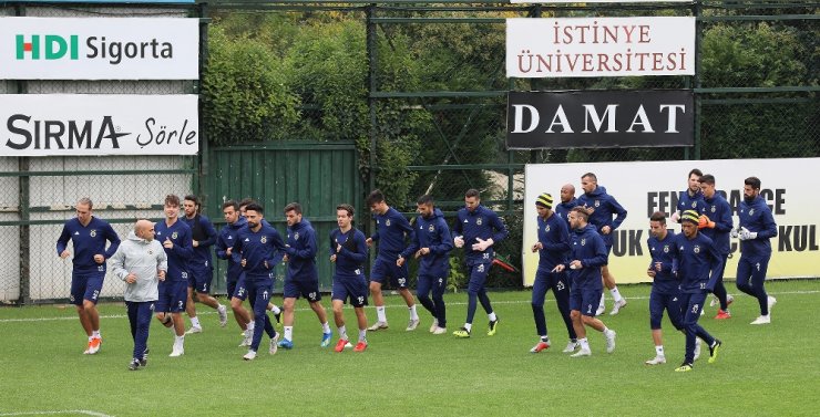 Fenerbahçe’de Rizespor Maçı Hazırlıkları Sürüyor