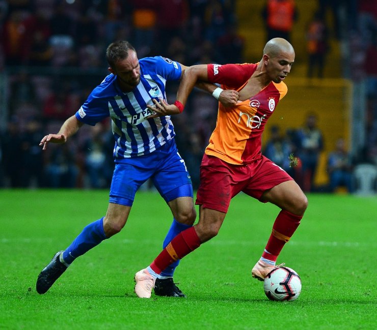 Aslan Tek Golle Güldü