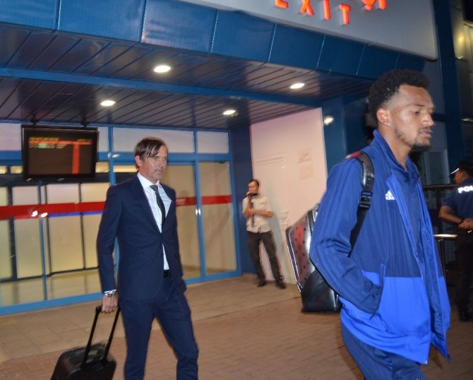 Fenerbahçe, Çaykur Rizespor Maçı İçin Trabzon’a Geldi