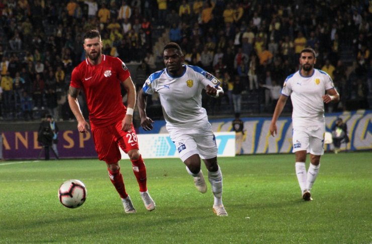 İlk Yarıda Tek Gol Var