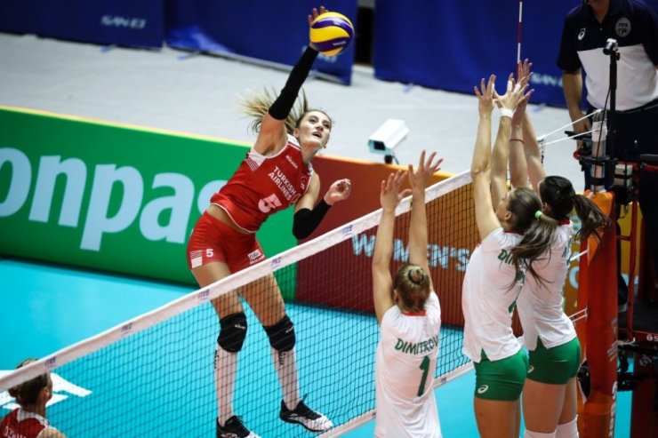 Milliler Bulgaristan’ı Rahat Geçti