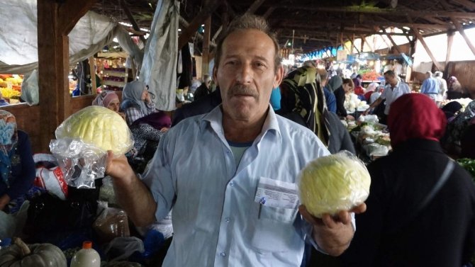 Marketi Pahalı Bulan Kadınlar Hali’ne Akın Etti