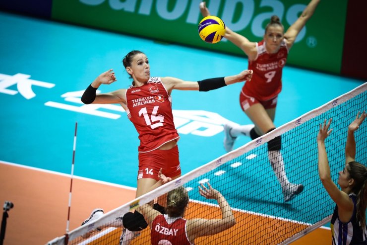 Milliler İtalya’ya Boyun 3-0 Kaybetti