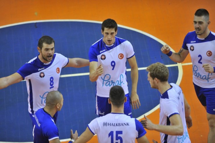 Halkbank, Fenerbahçe’yi 3-1 Mağlup Etti