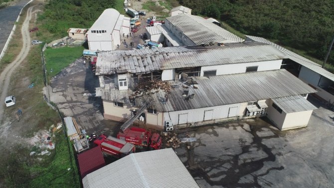 Trabzon’da Süt Ürünleri İmalatı Yapılan Fabrikada Çıkan Yangın Söndürüldü