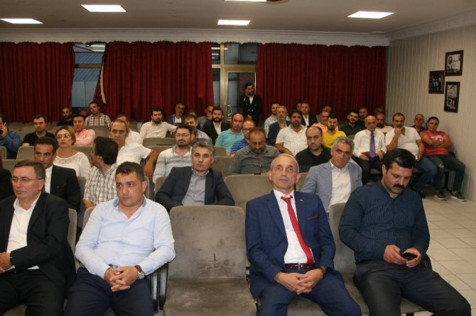 Trabzon’da İnşaatçılar Ve Emlakçılar Taşınmaz Ticaret Yönetmeliği İle İlgili Bilgilendirildi
