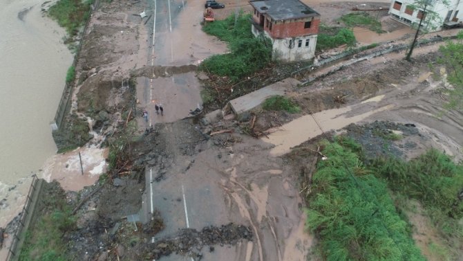 Trabzon’un Araklı İlçesinde Yaşanan Selin Boyutu Havadan Görüntülendi
