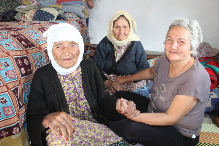114 Yaşında İlk Doğum Günü Pastası