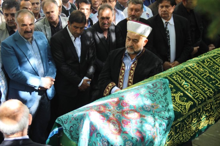 Ünal Karaman Annesine Veda Etti