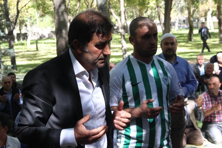 Ünal Karaman Annesine Veda Etti