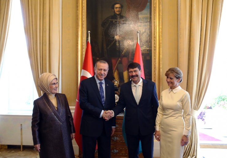 Erdoğan Macar Mevkidaşı Ader’le Görüştü