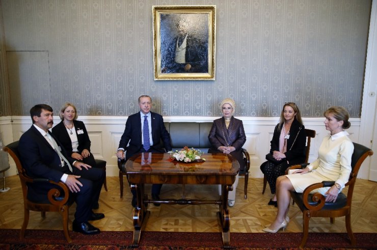 Erdoğan Macar Mevkidaşı Ader’le Görüştü