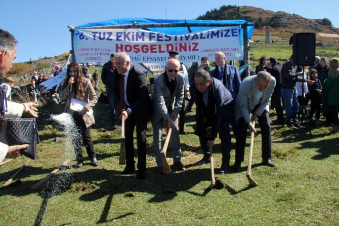 Unesco’ya Aday Efsaneyi Yaşatmak İçin Tuz Ektiler