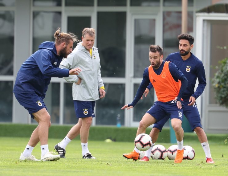 Fenerbahçe’de Sivas Mesaisi Sürüyor
