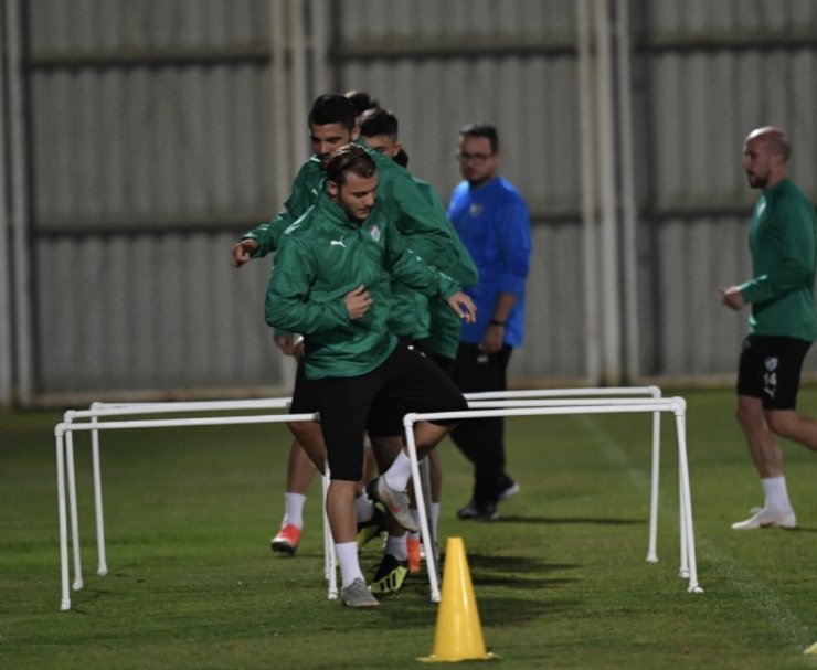 Bursaspor’da Affedilen Yusuf Ve Furkan Antrenmanda