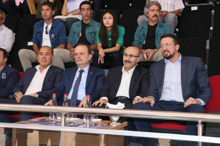 Hatay Büyükşehir Belediyespor Önde Gidiyor