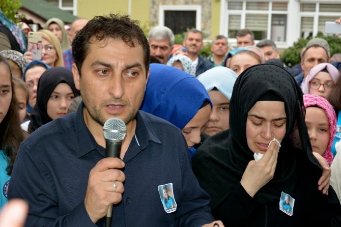 Kızı İçin Miting Yapan Acılı Baba Cumhurbaşkanı’na Seslendi