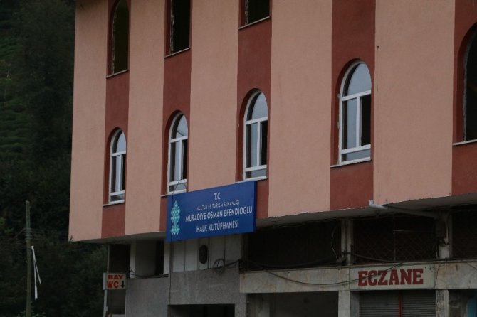Yaşayan İnsan Hazinesi Osman Efendioğlu’nun İsmi Verilen Kütüphane De 4 Katlı Bina İle Yıkıldı