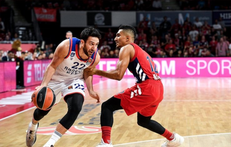 Efes Almanya’da Farklı Kazandı