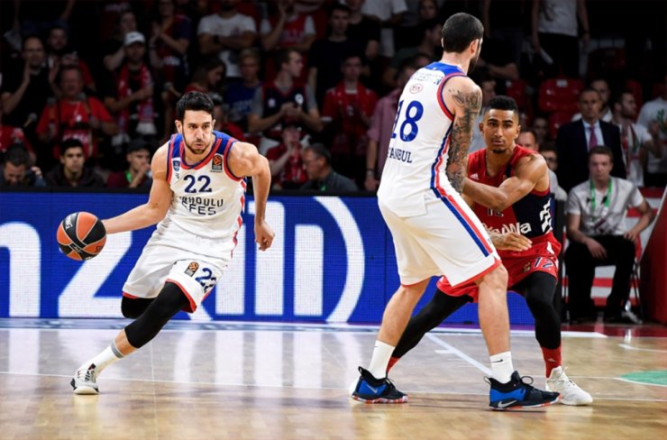 Efes Almanya’da Farklı Kazandı