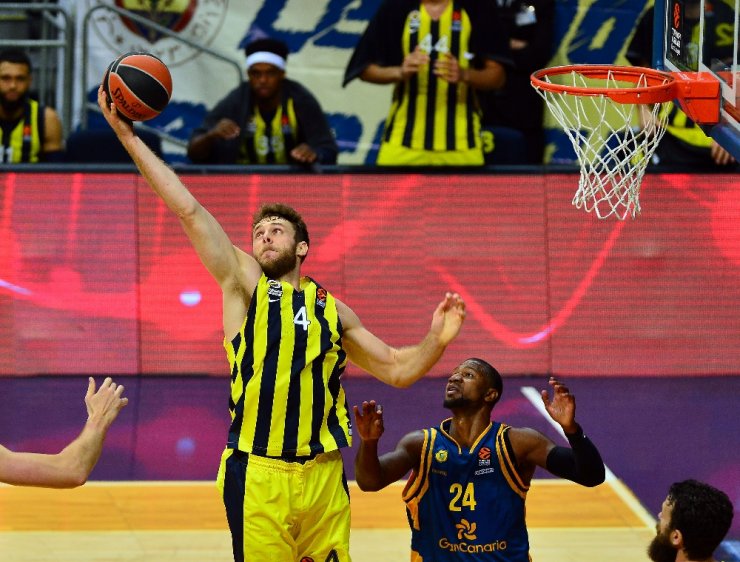 Fenerbahçe’den Muhteşem Başlangıç