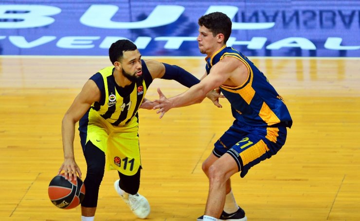 Fenerbahçe’den Muhteşem Başlangıç