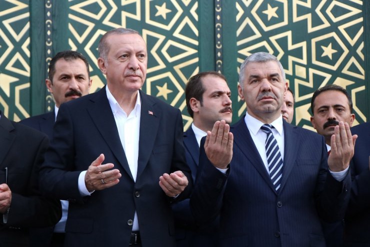 Erdoğan Orgeneral Hulusi Akar Camii’ni Açtı