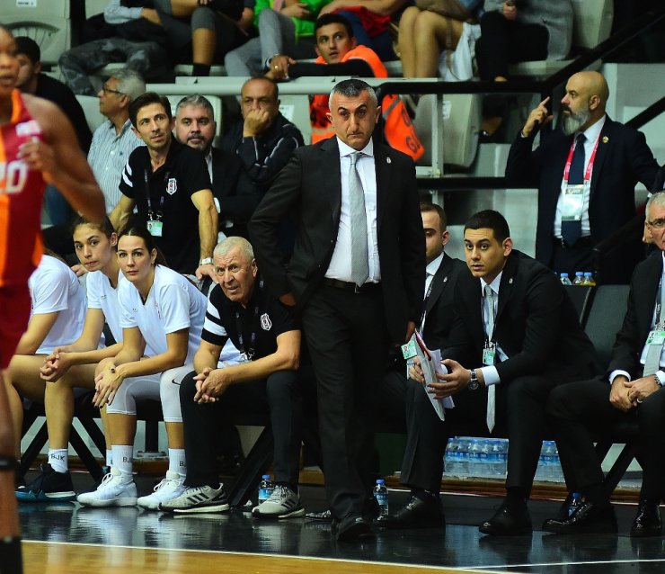 Beşiktaş Galatasaray’ı Farklı Geçti