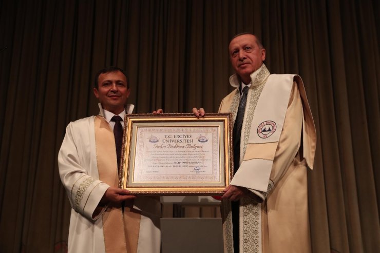 "Üniversitelerde Tek Tipçiliğe Karşıyız"