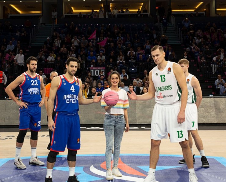 Efes Euroleague’de İlk Mağlubiyetini Aldı