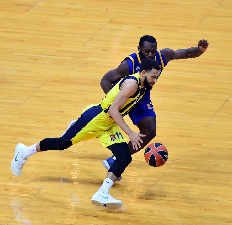 Fener 2’de 2 Yaptı
