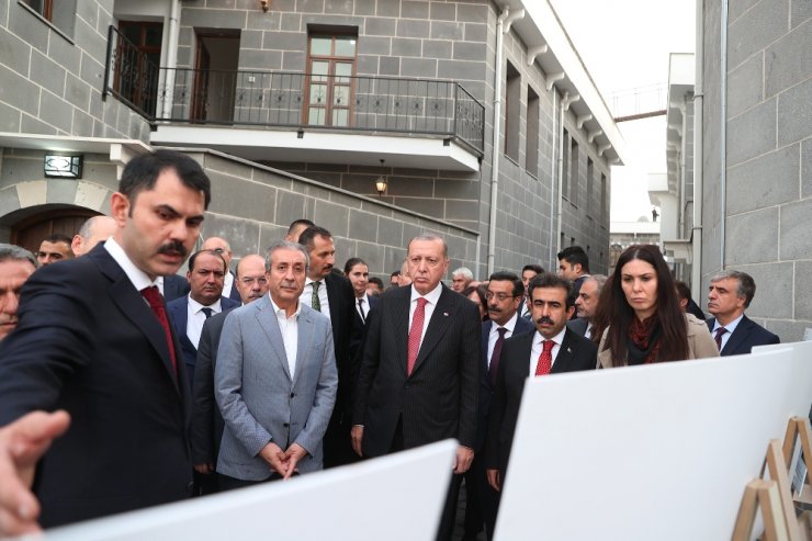 Cumhurbaşkanı Erdoğan Sur’u Gezdi