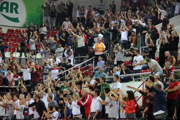 Pınar Karşıyaka: 64 – Donar Groningen: 69