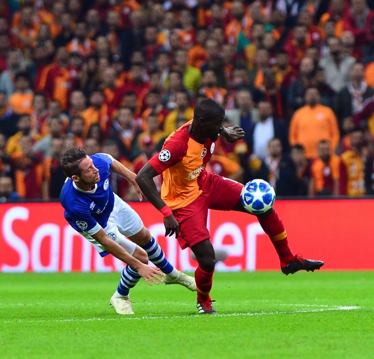 Cimbom Fırsat Tepti
