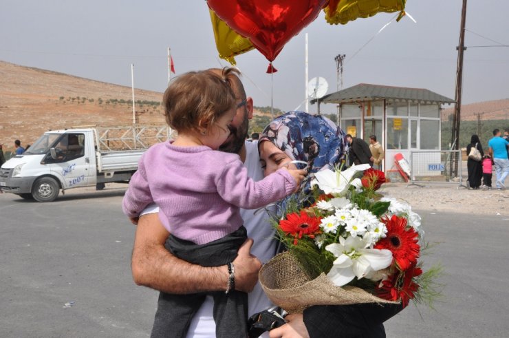 Suriyeli Şahıs Eşine Ve Kızına 2 Yıl Sonra Kavuştu