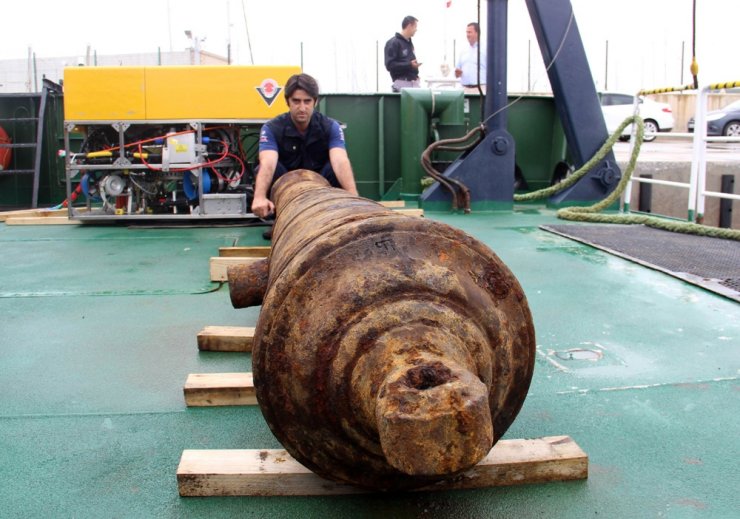 Su Altında 250 Yıllık Rus Savaş Gemisi Bulundu