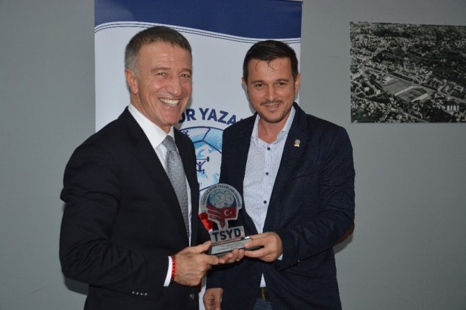 Ahmet Ağaoğlu: "Ben Trabzonspor’a Hizmet Etmek İçin Geldim"
