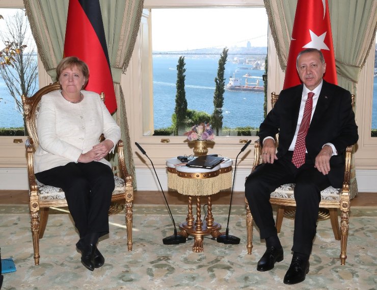 Erdoğan Almanya Başbakanı Merkel’i Kabul Etti