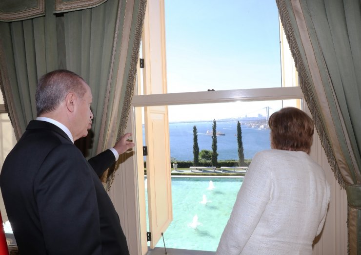 Erdoğan Almanya Başbakanı Merkel’i Kabul Etti