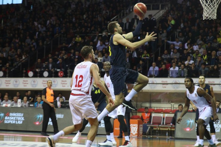Fener 4’te 4 Yaptı