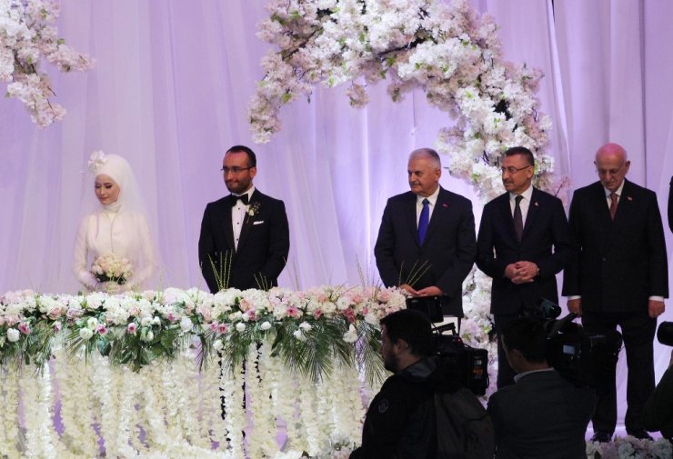 Yıldırım’dan Nikahta Gençlere Esprili Öğüt