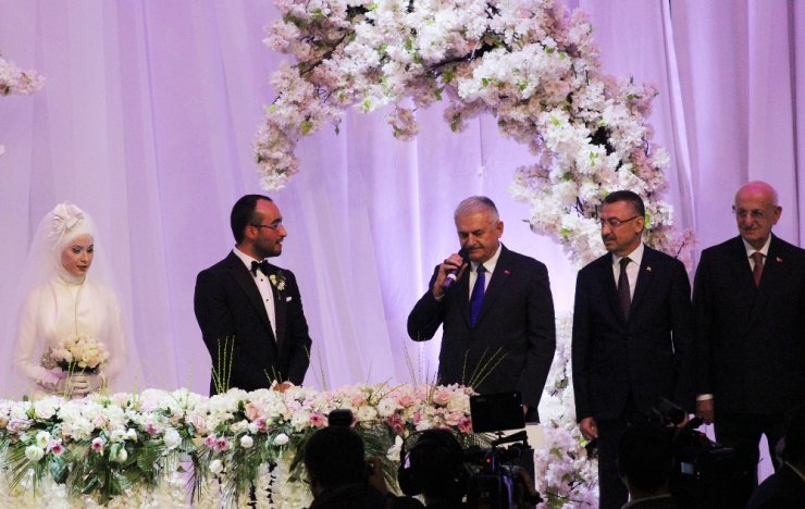 Yıldırım’dan Nikahta Gençlere Esprili Öğüt