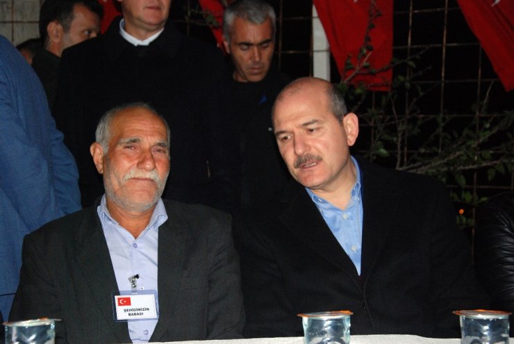 Soylu, Şehit Ferruh Dikmen’in Evini Ziyaret Etti