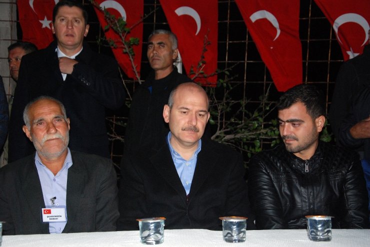 Soylu, Şehit Ferruh Dikmen’in Evini Ziyaret Etti