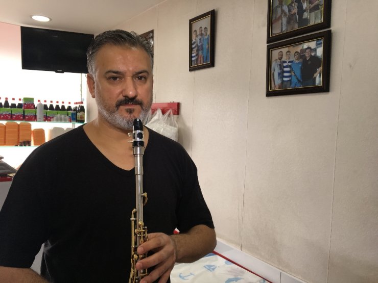 Çiğ Köfte Ve Klarnet Bir Arada