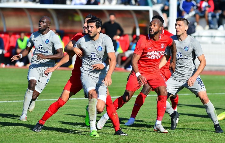 Ümraniyespor Geri Düşse De Kazanmayı Bildi