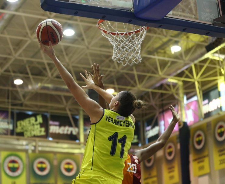 Derbide Kazanan Fenerbahçe