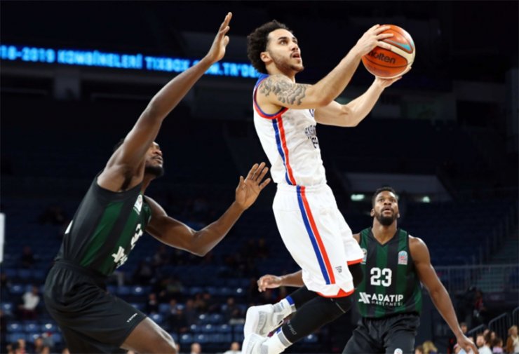 Efes İlk Yenilgisini Aldı